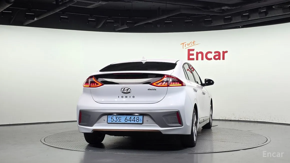 Hyundai Ioniq