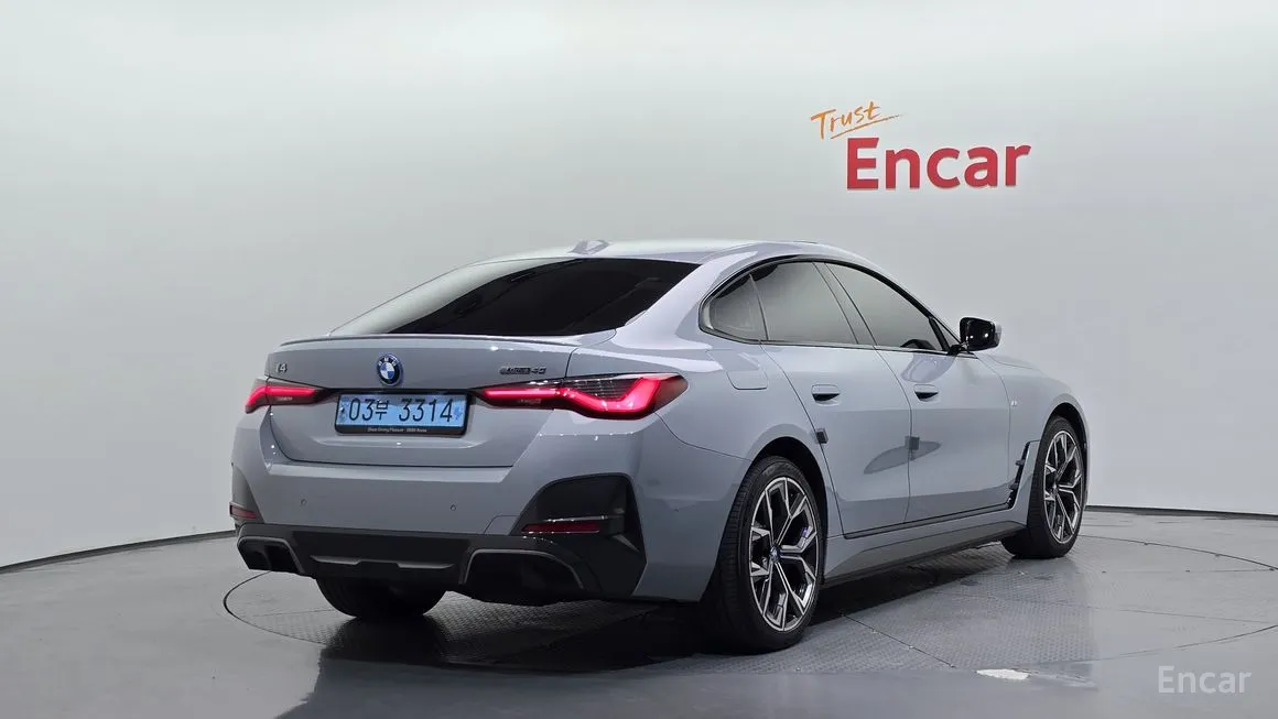 BMW i4