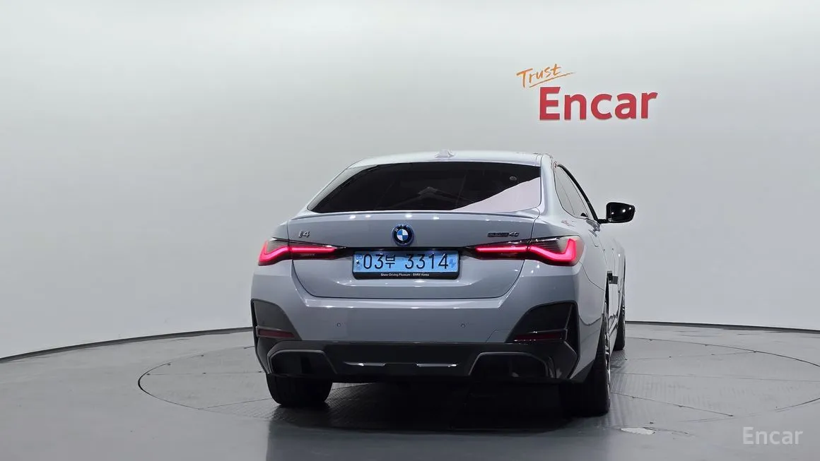BMW i4