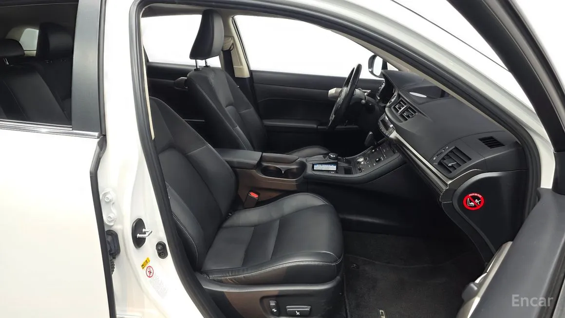 Lexus CT200h