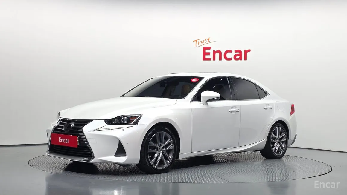 Lexus IS