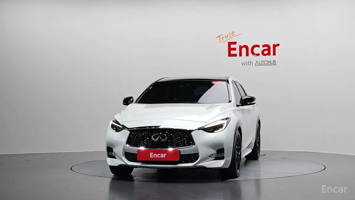 Infiniti Q30