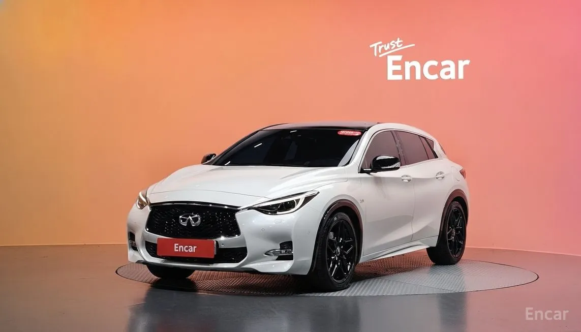 Infiniti Q30