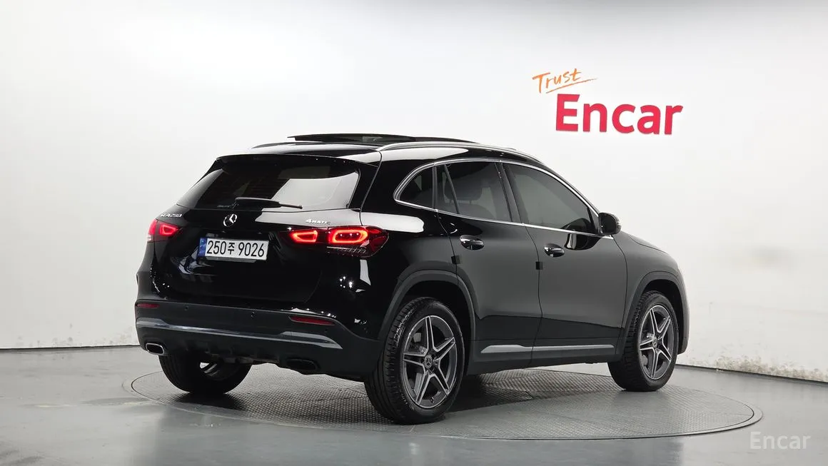 Mercedes-Benz GLA-Class