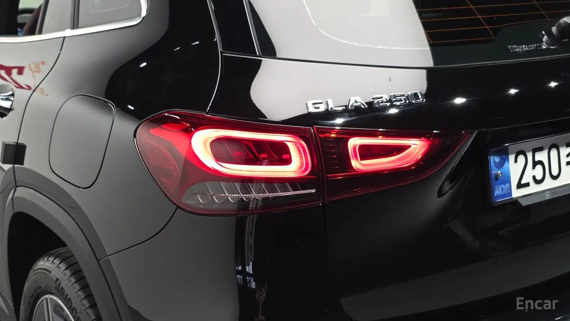 Mercedes-Benz GLA-Class