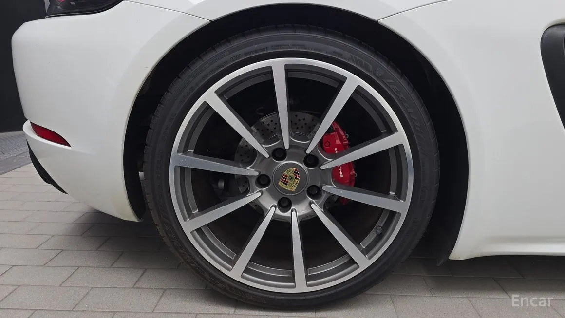 Porsche 718