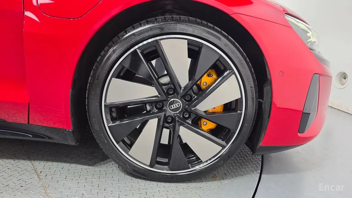 Audi e-tron GT