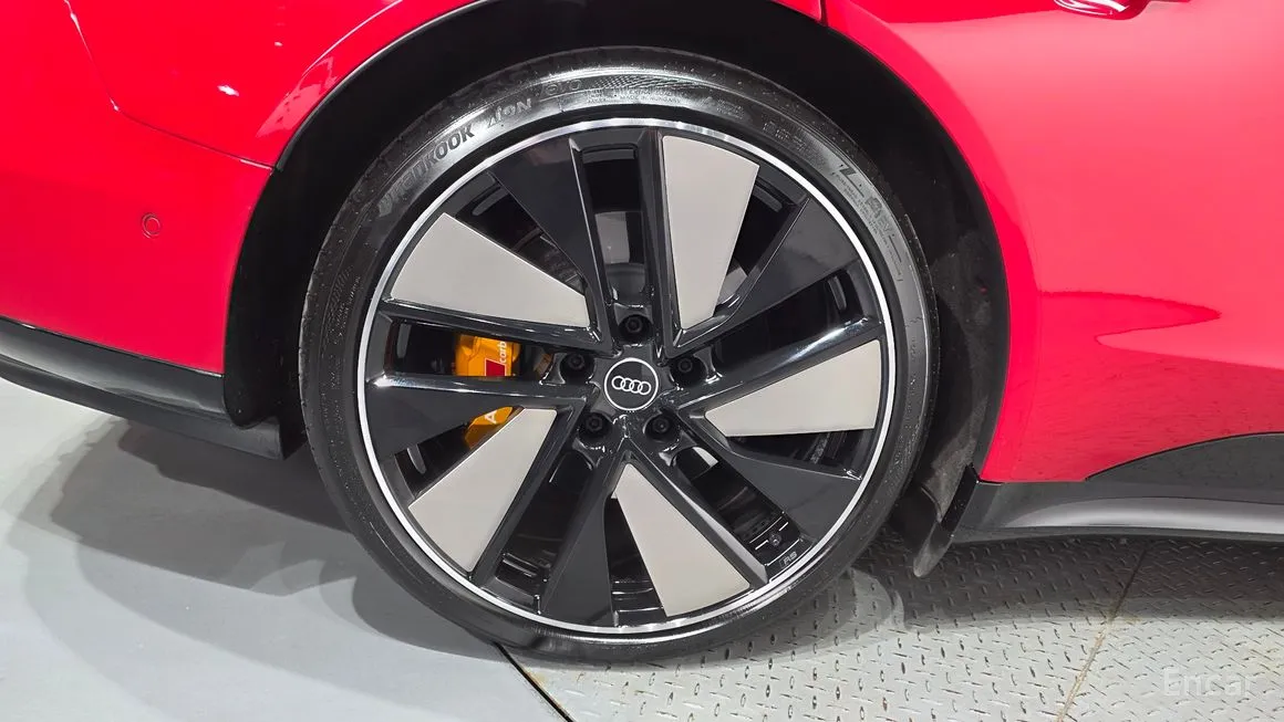 Audi e-tron GT