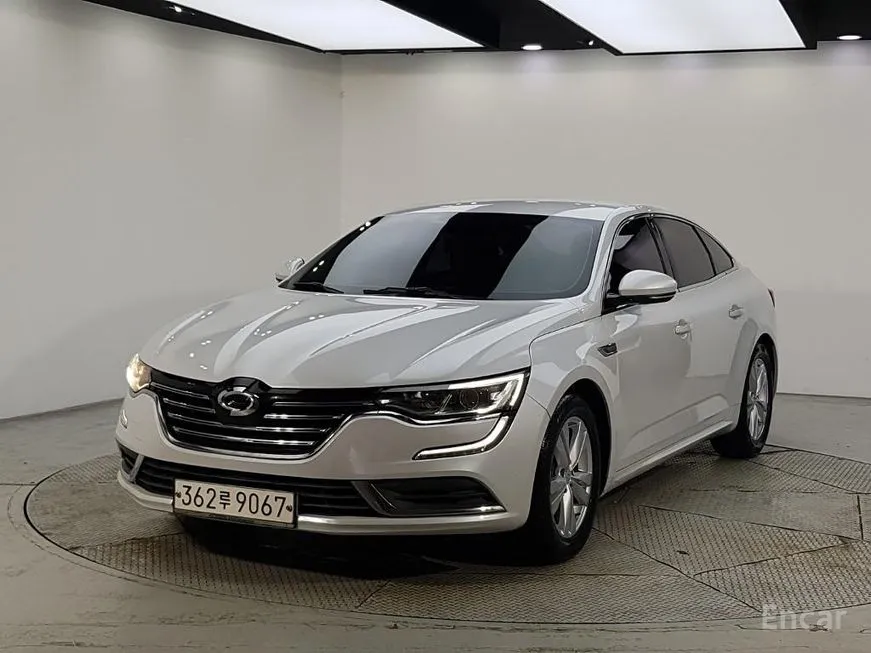 Renault SM6