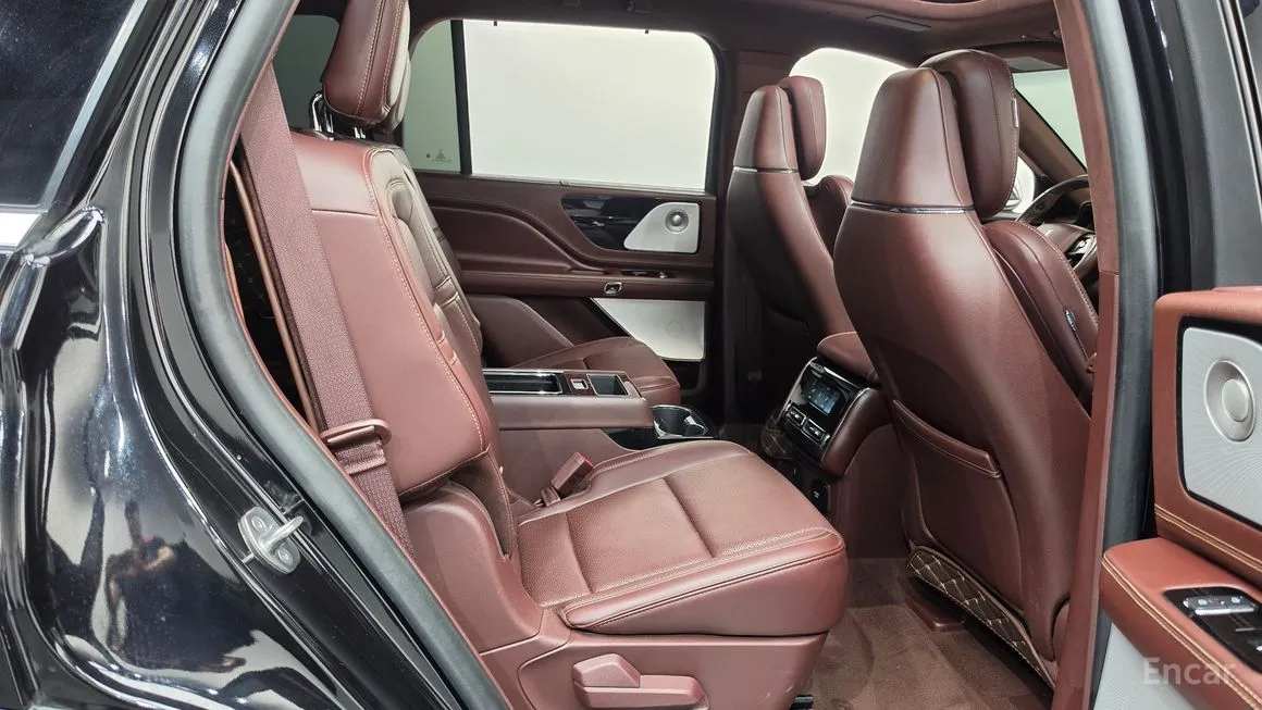 Lincoln Aviator