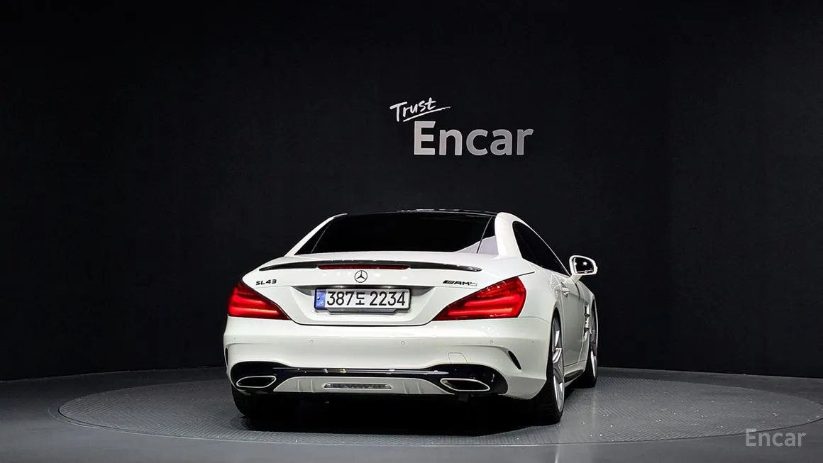 Mercedes-Benz SL-Class