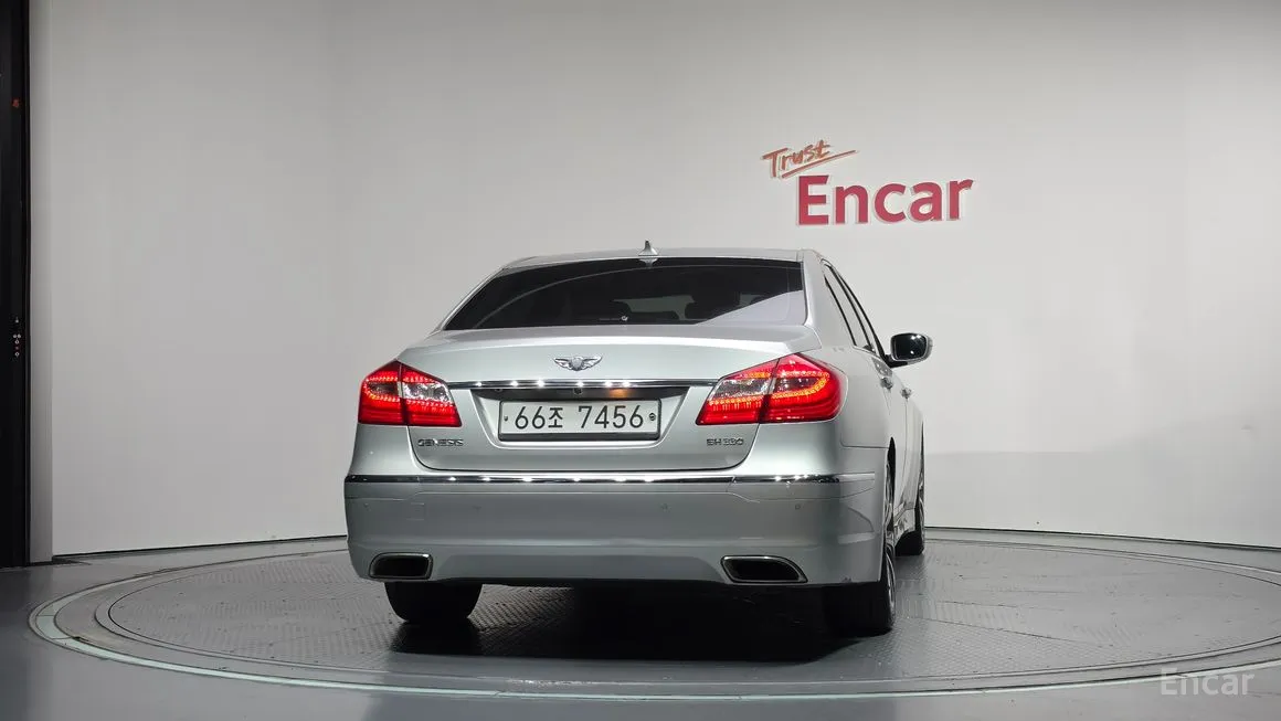 Hyundai Genesis