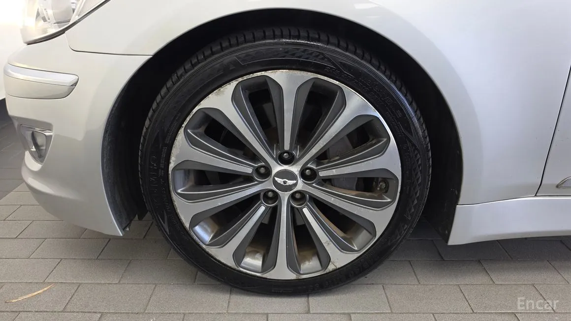 Hyundai Genesis