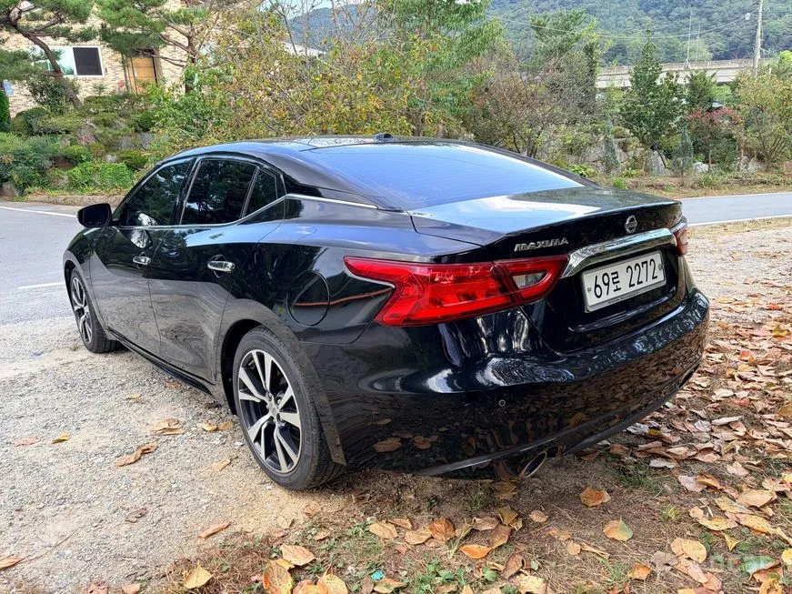 Nissan Maxima