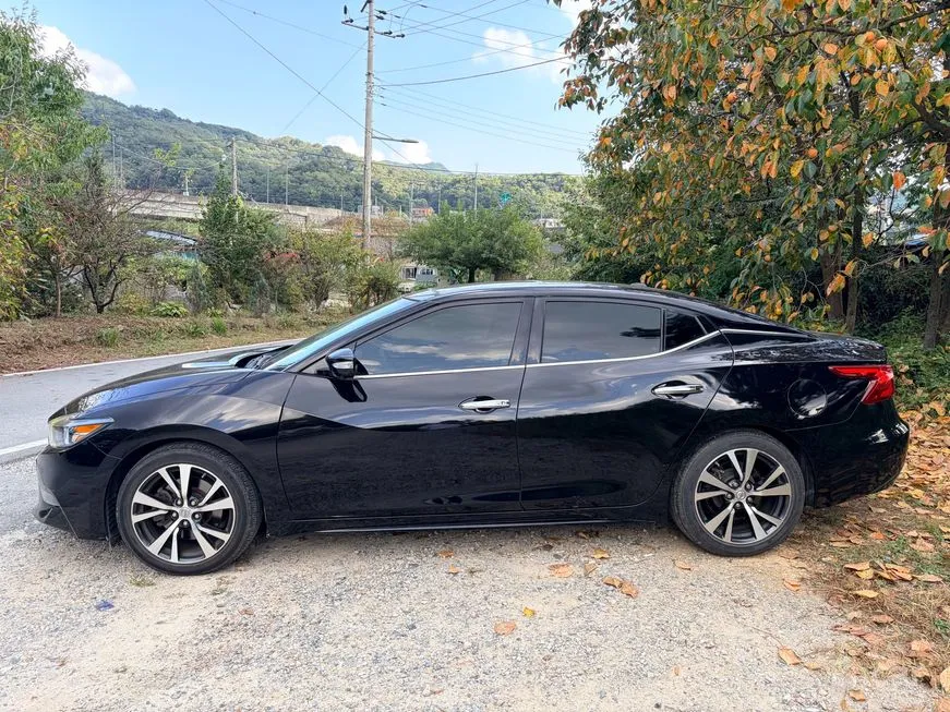 Nissan Maxima