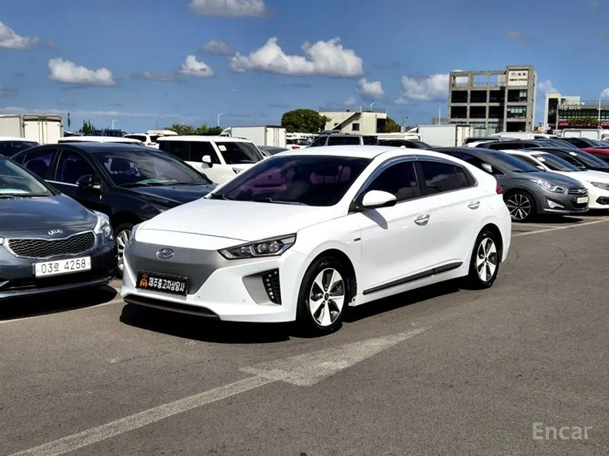 Hyundai Ioniq