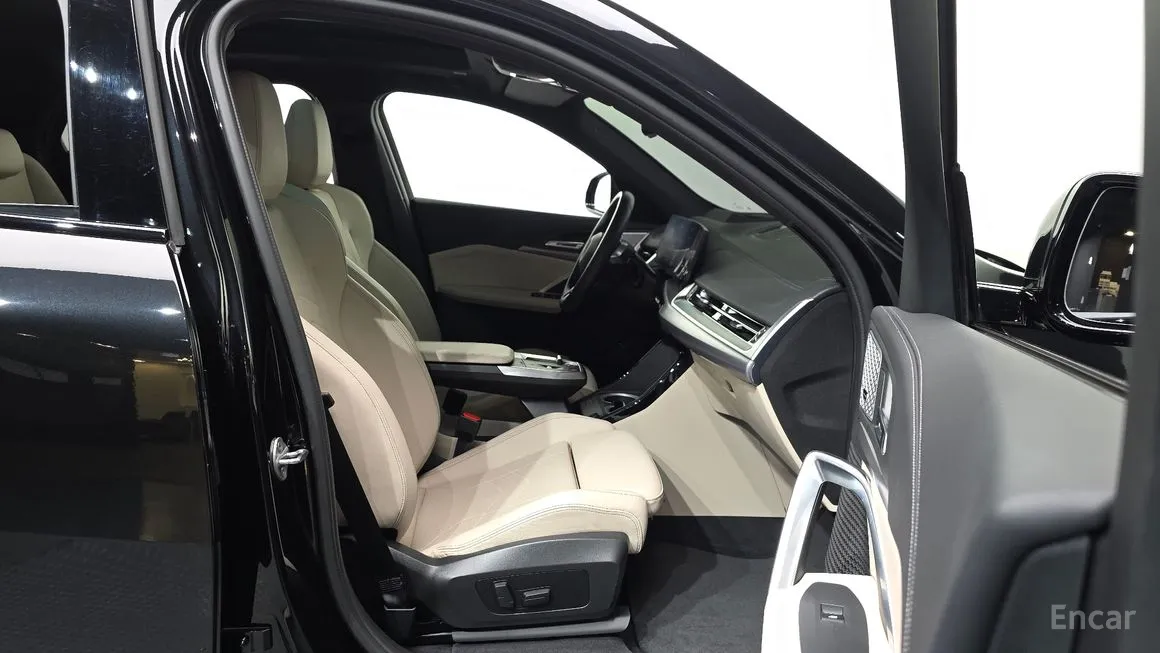 BMW IX2