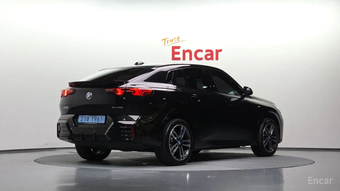 BMW IX2