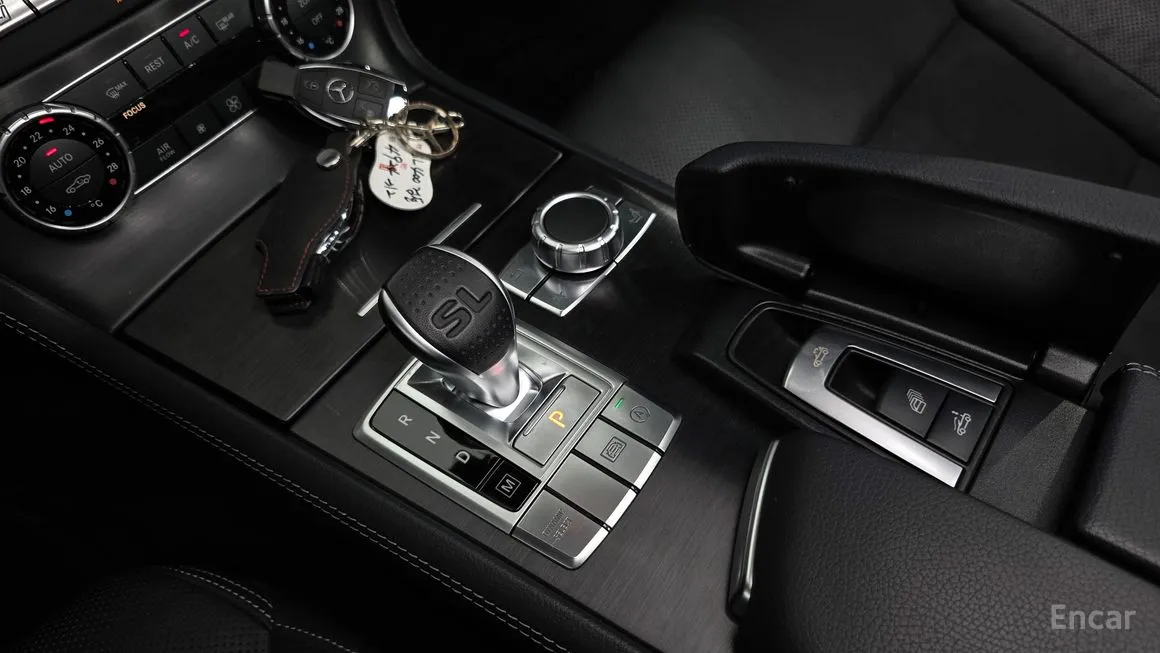 Mercedes-Benz SL-Class