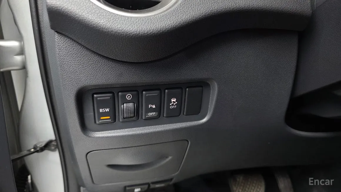 Renault QM5