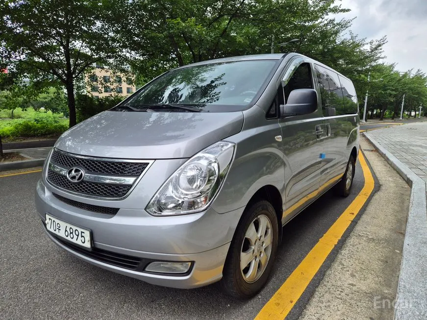 Hyundai Starex