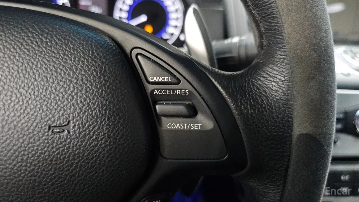 Infiniti Q60