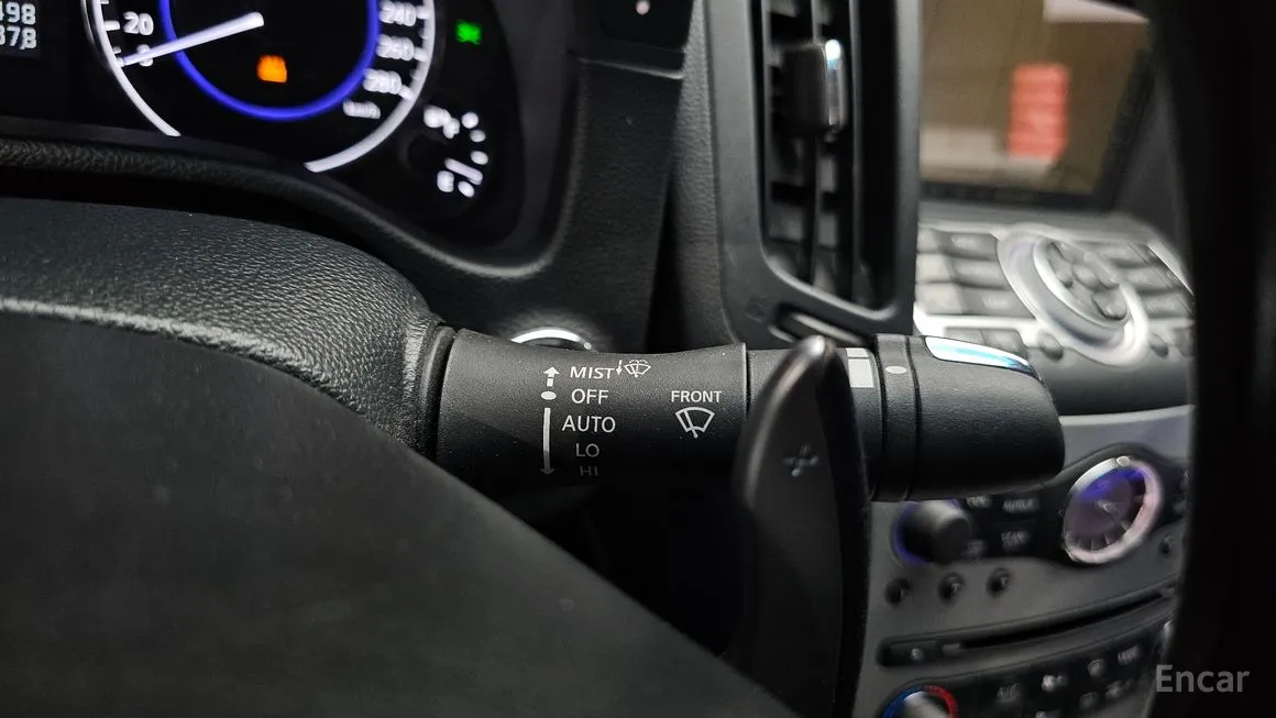 Infiniti Q60