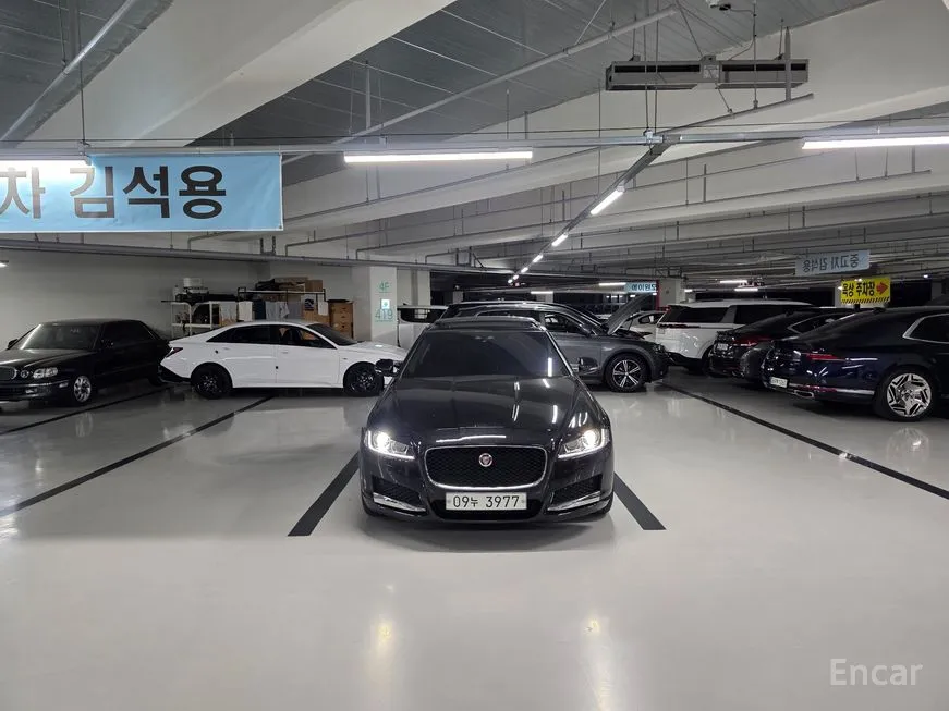 Jaguar XF