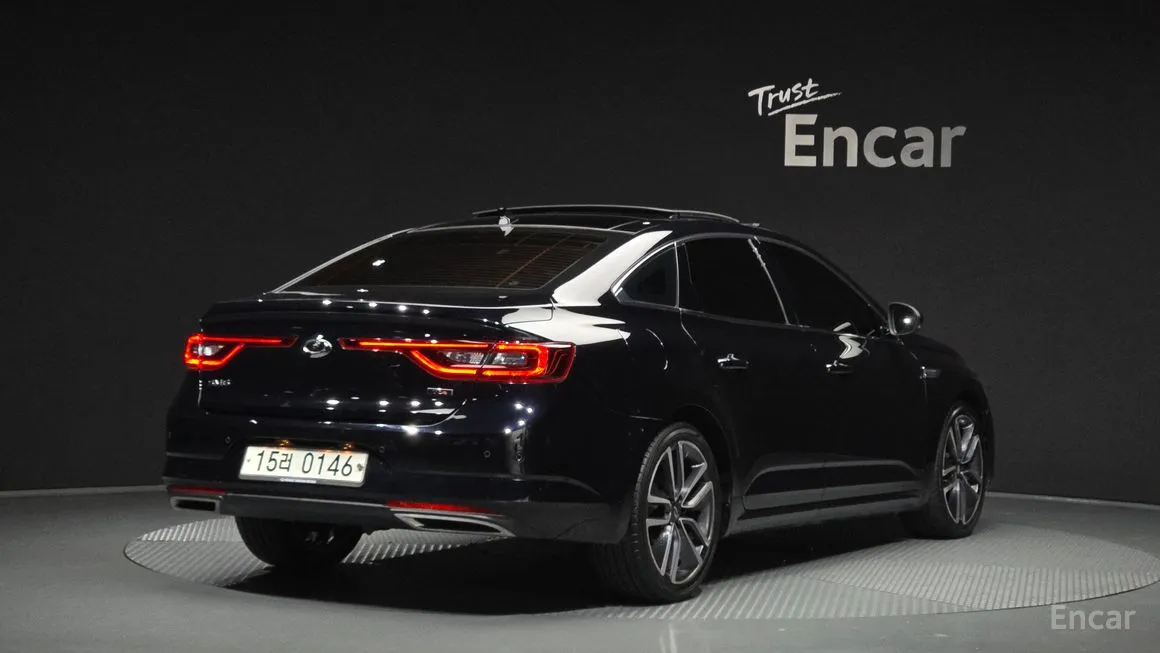 Renault SM6