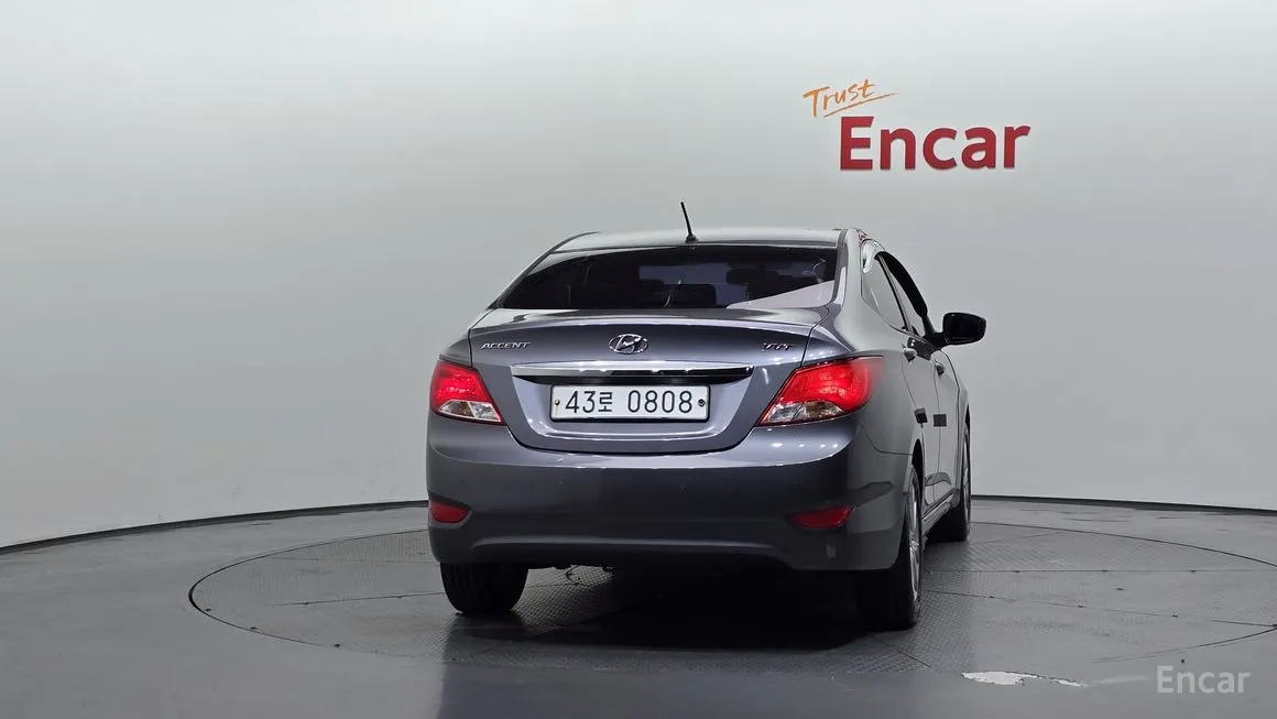 Hyundai Accent