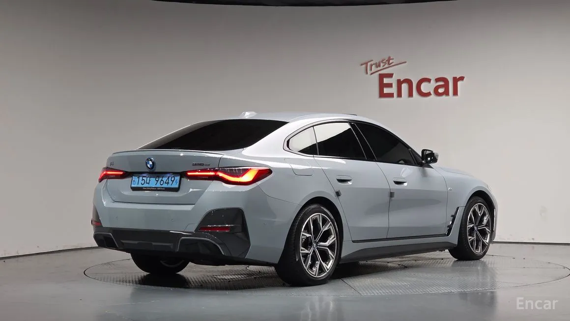 BMW i4