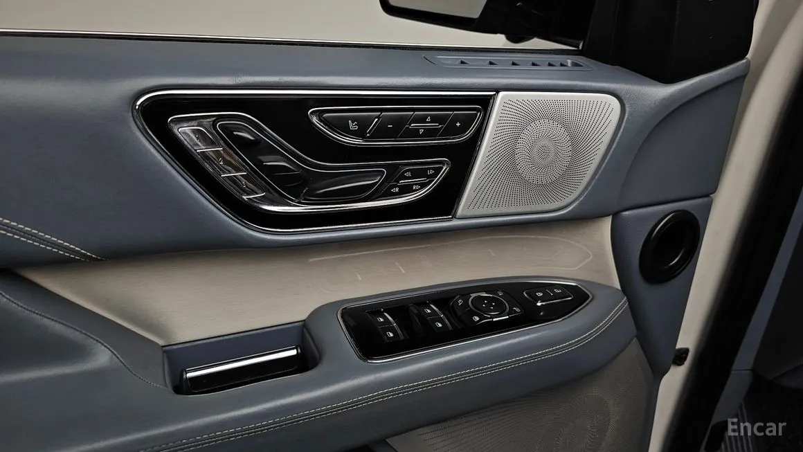Lincoln Navigator