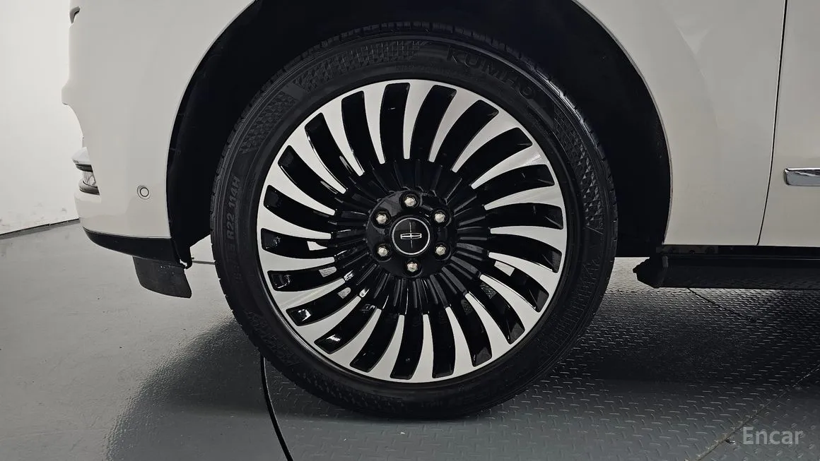Lincoln Navigator