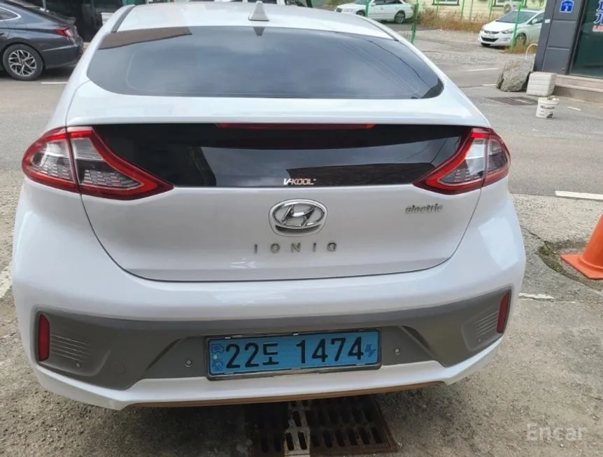 Hyundai Ioniq