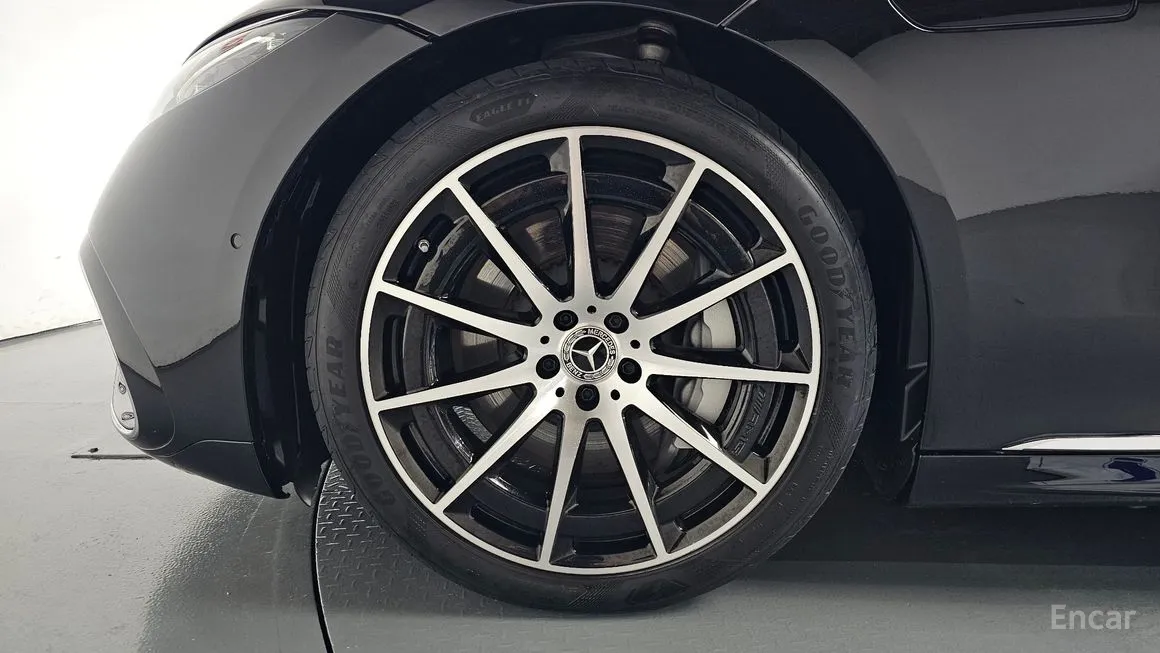 Mercedes-Benz EQS