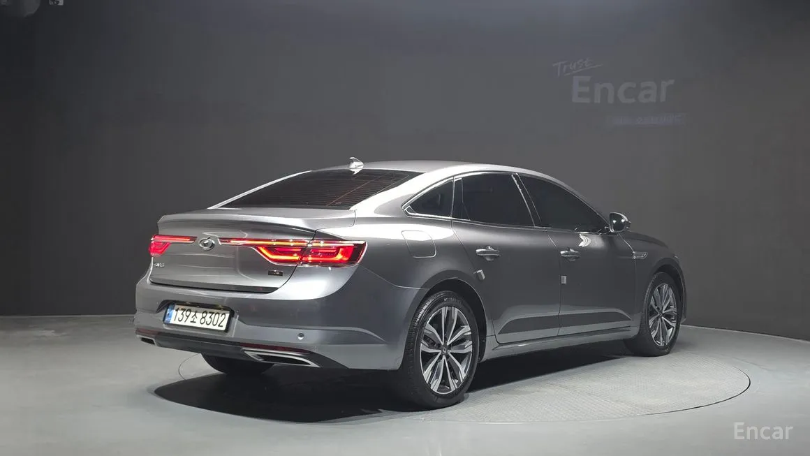 Renault SM6