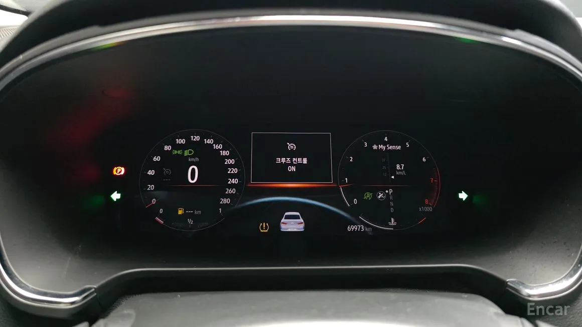 Renault SM6