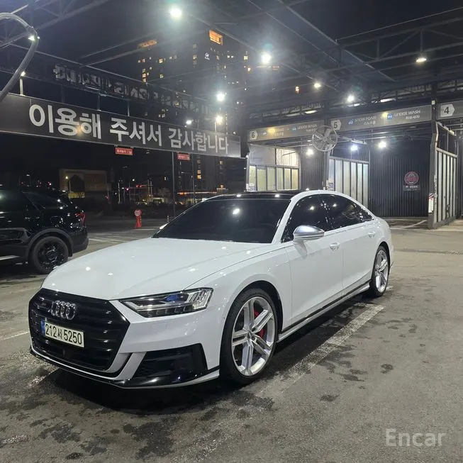 Audi S8