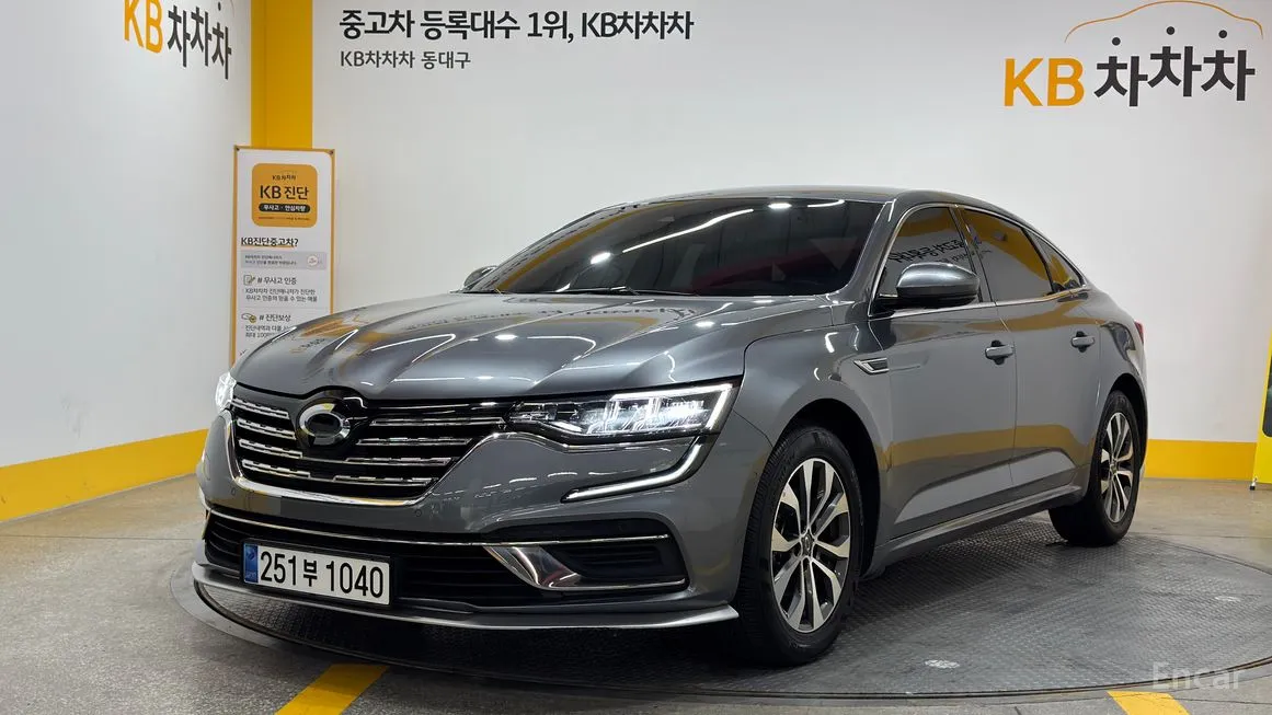 Renault SM6