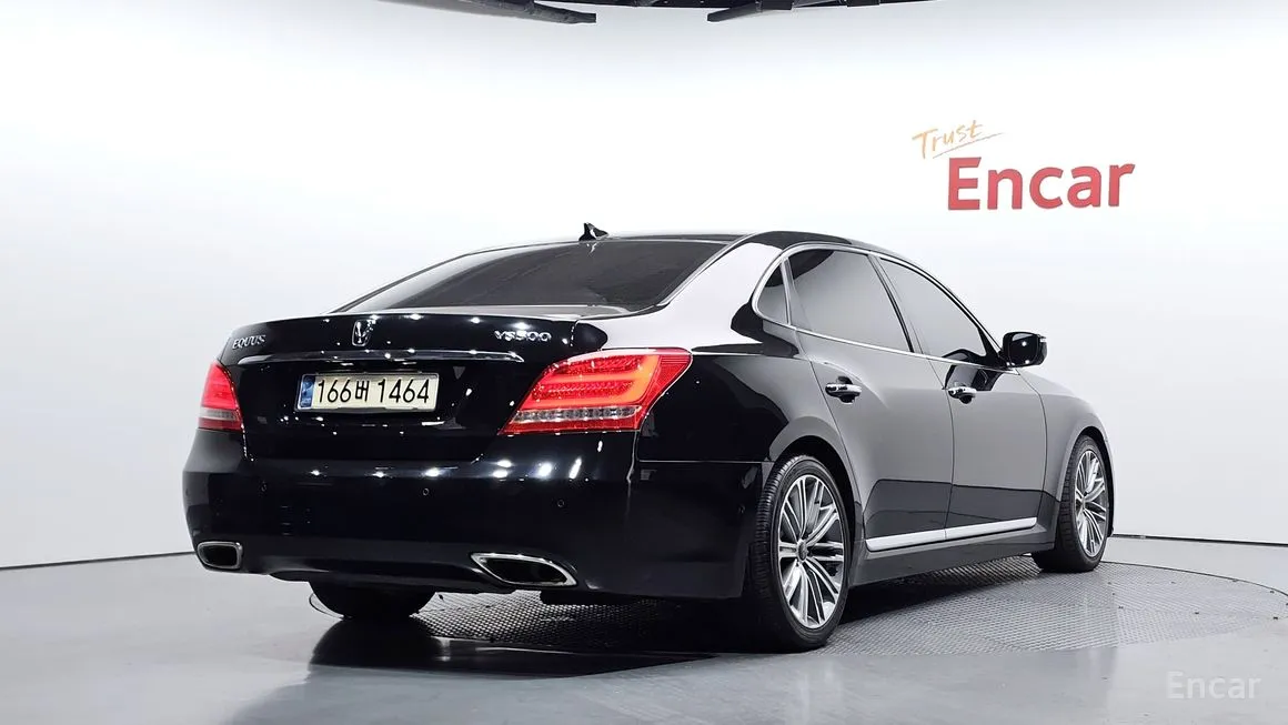 Hyundai Equus