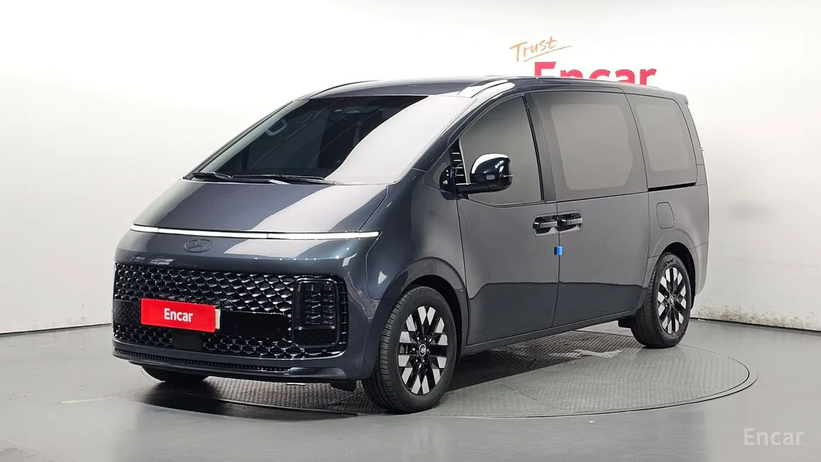 Hyundai Staria
