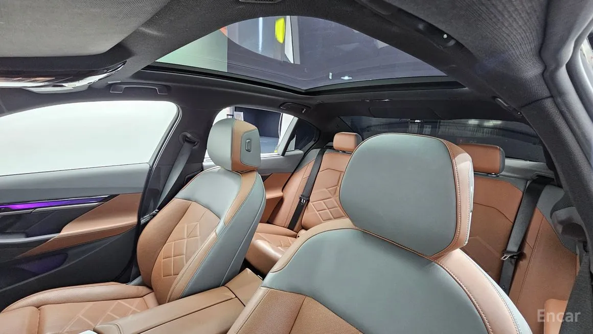 BMW i5