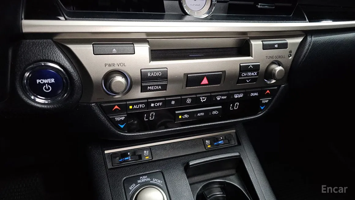 Lexus ES