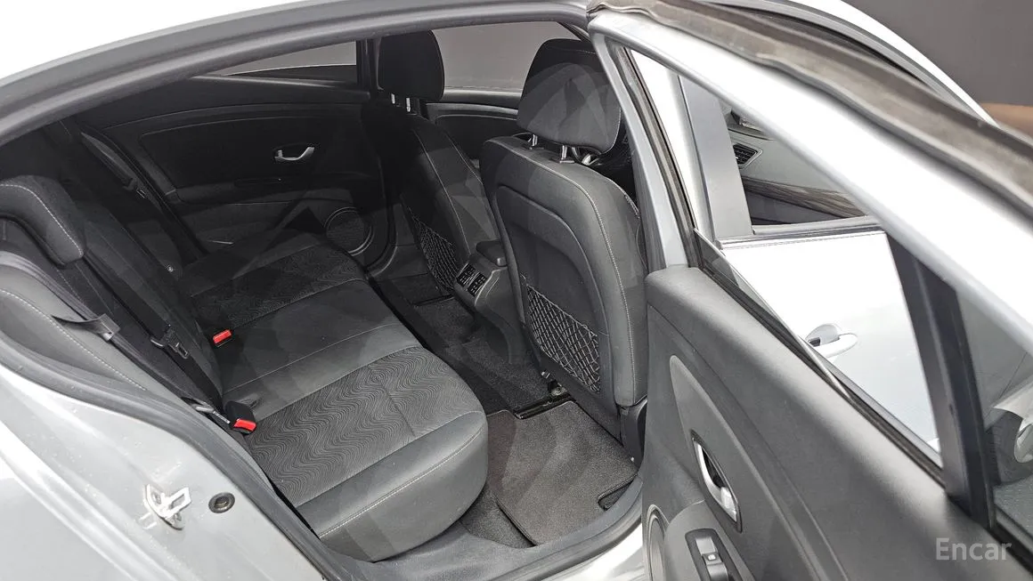 Renault SM3