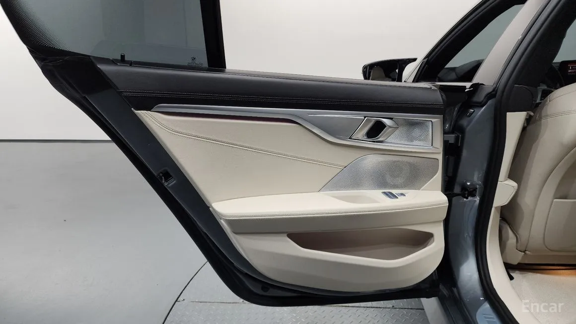 BMW 8-Series
