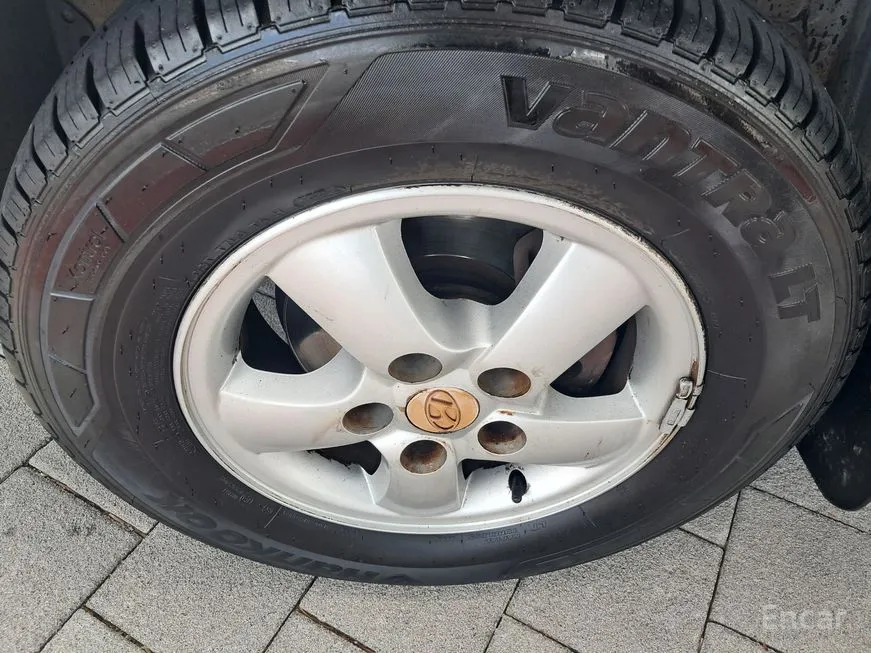 Hyundai Starex