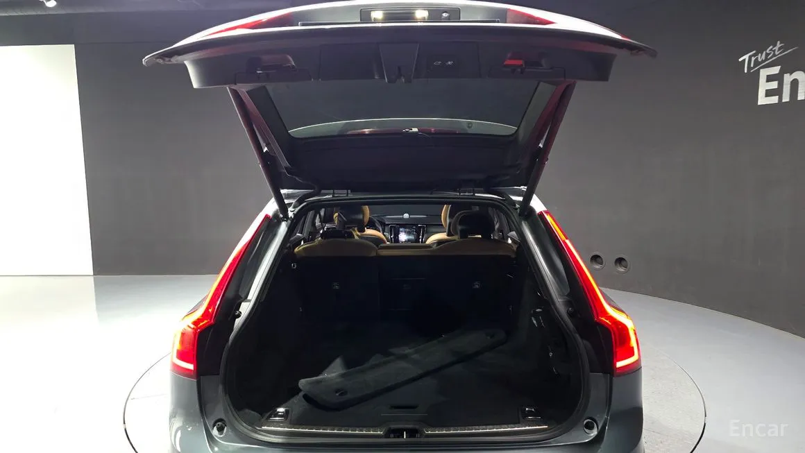Volvo V90