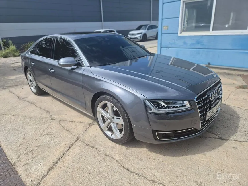 Audi A8