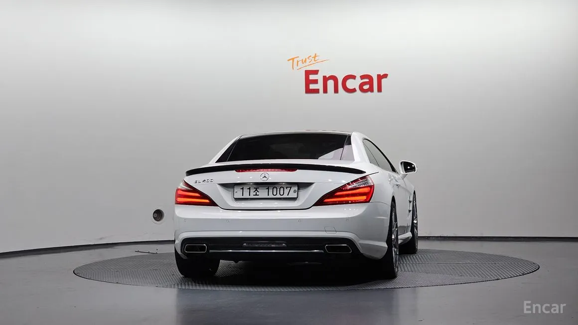 Mercedes-Benz SL-Class
