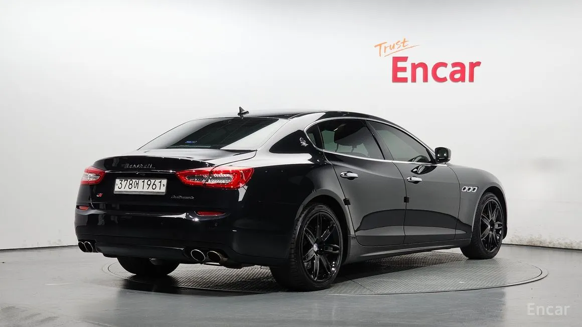 Maserati Quattroporte